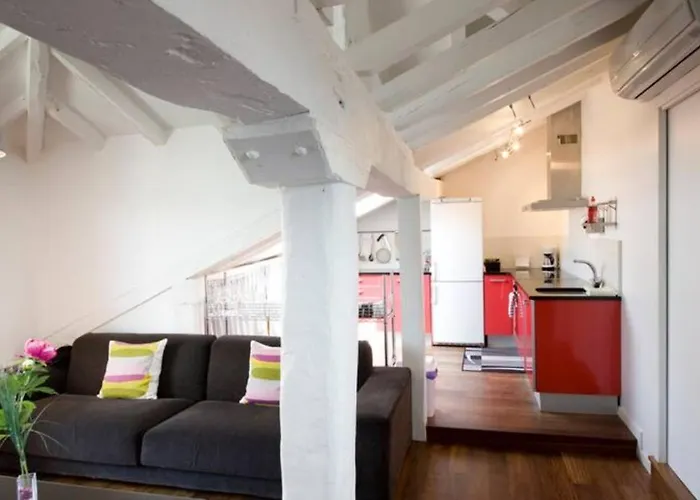 伊图里扎膳食公寓 2* 圣塞瓦斯蒂安