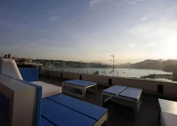 伊图里扎膳食公寓 2*