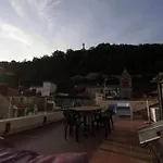 伊图里扎膳食公寓 2*
