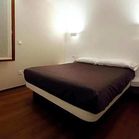 ゲストハウス ペンション イトゥリサ 2*