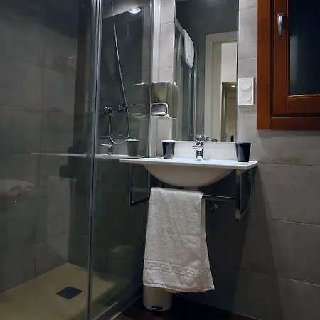 ゲストハウス ペンション イトゥリサ サン・セバスティアン